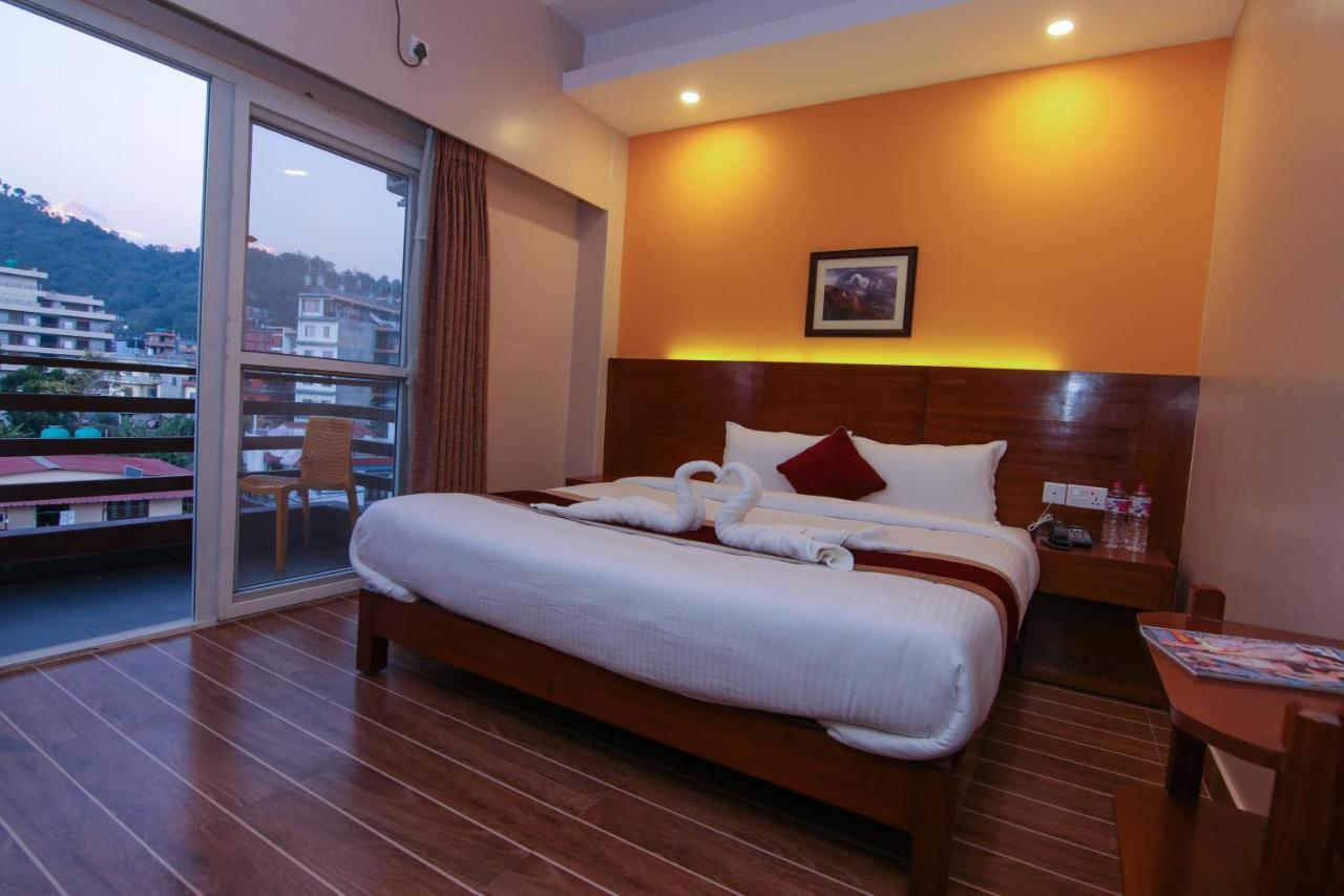 Hotel Balcony โพคารา ภายนอก รูปภาพ